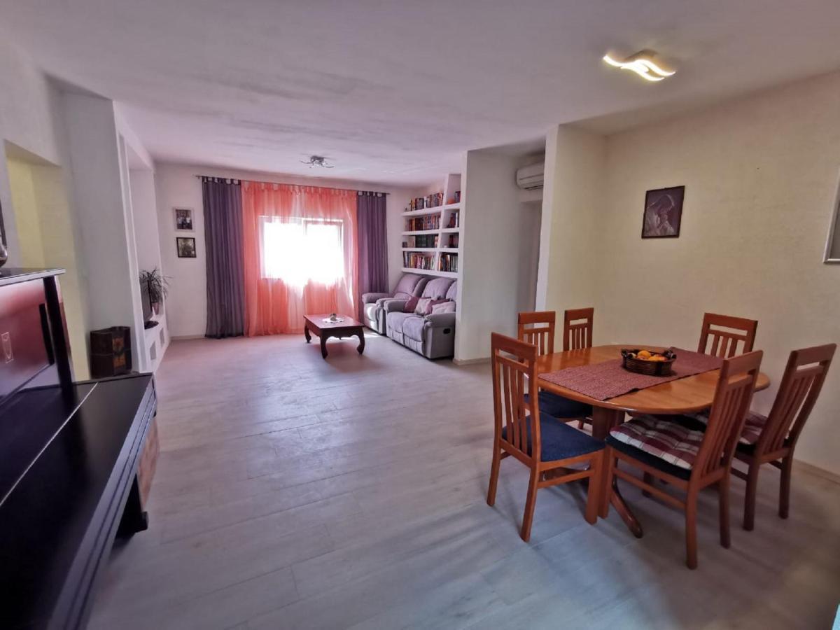 Apartment Nera Omis Luaran gambar